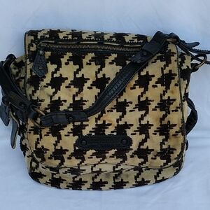 Vintahe Juicy Couture Houndstooth Patterned Flap Bag